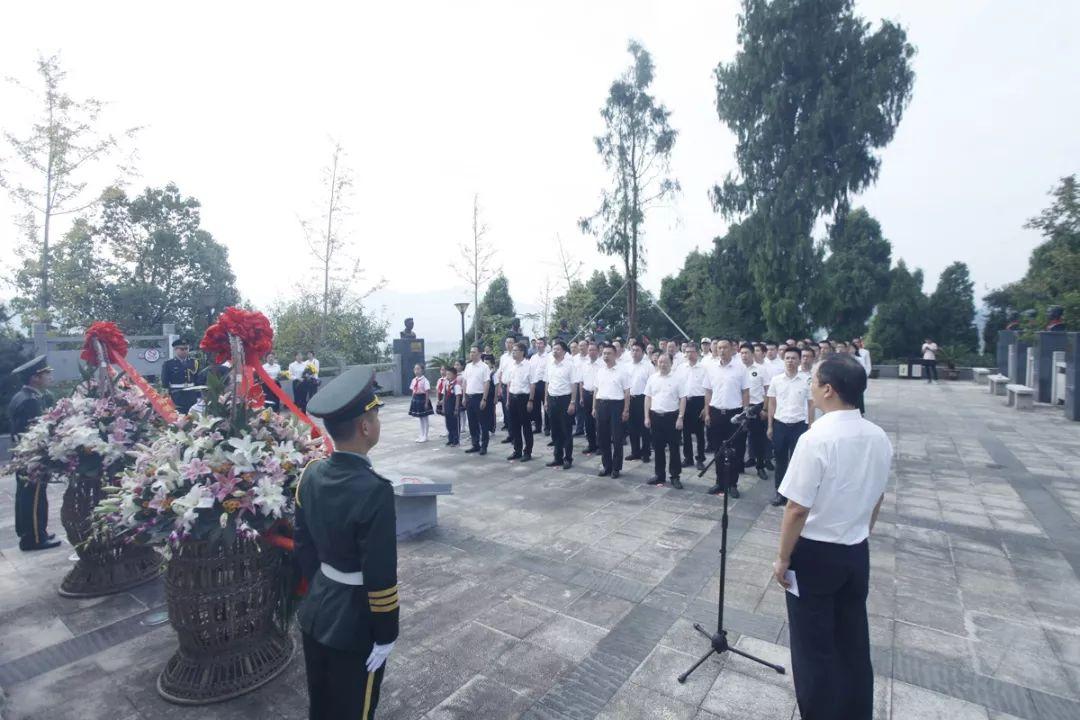 三門鎮(zhèn)領導團隊全新亮相，攜手共筑輝煌未來